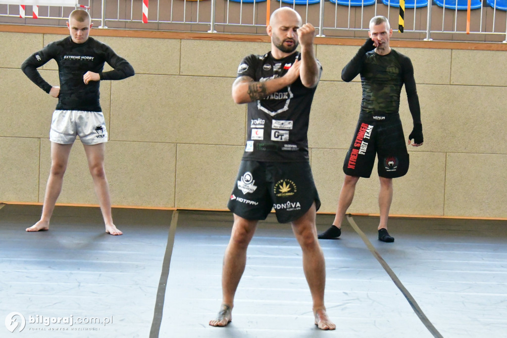 Mistrz KSW na seminarium w Biłgoraju: Artur Sowiński inspiruje nowych adeptów MMA