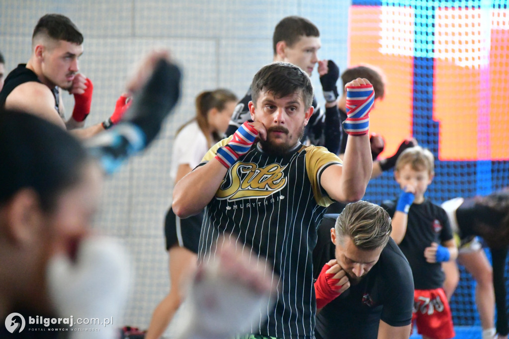 Mistrz KSW na seminarium w Biłgoraju: Artur Sowiński inspiruje nowych adeptów MMA