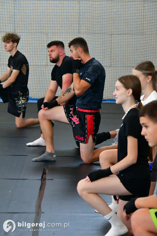 Mistrz KSW na seminarium w Biłgoraju: Artur Sowiński inspiruje nowych adeptów MMA