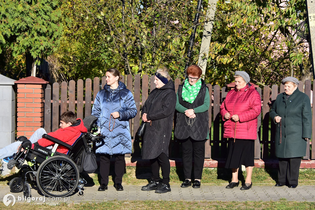 Dereźnia. Procesja różańcowa. Wiara i tradycja mieszkańców