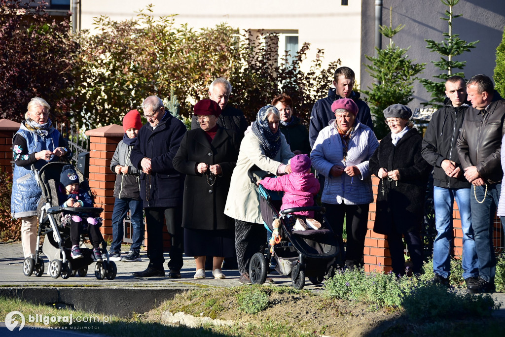 Dereźnia. Procesja różańcowa. Wiara i tradycja mieszkańców
