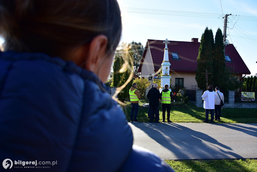 Dereźnia. Procesja różańcowa. Wiara i tradycja mieszkańców