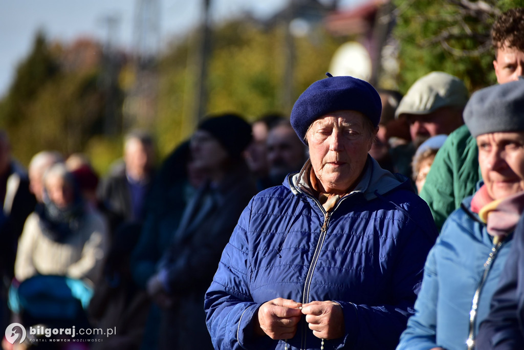 Dereźnia. Procesja różańcowa. Wiara i tradycja mieszkańców