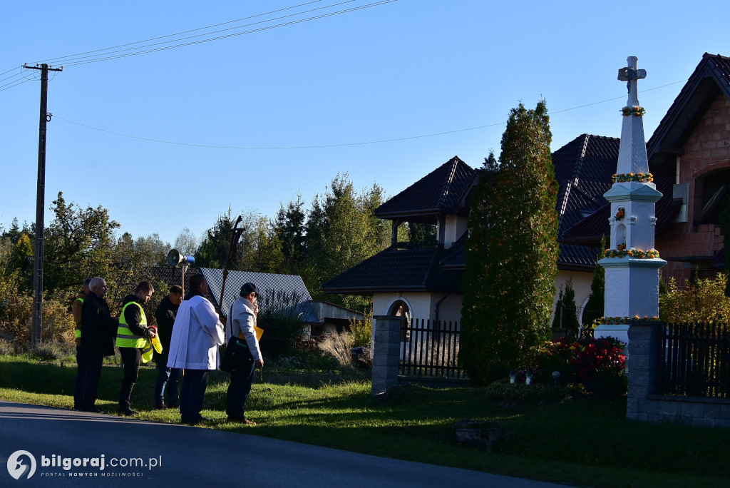 Dereźnia. Procesja różańcowa. Wiara i tradycja mieszkańców
