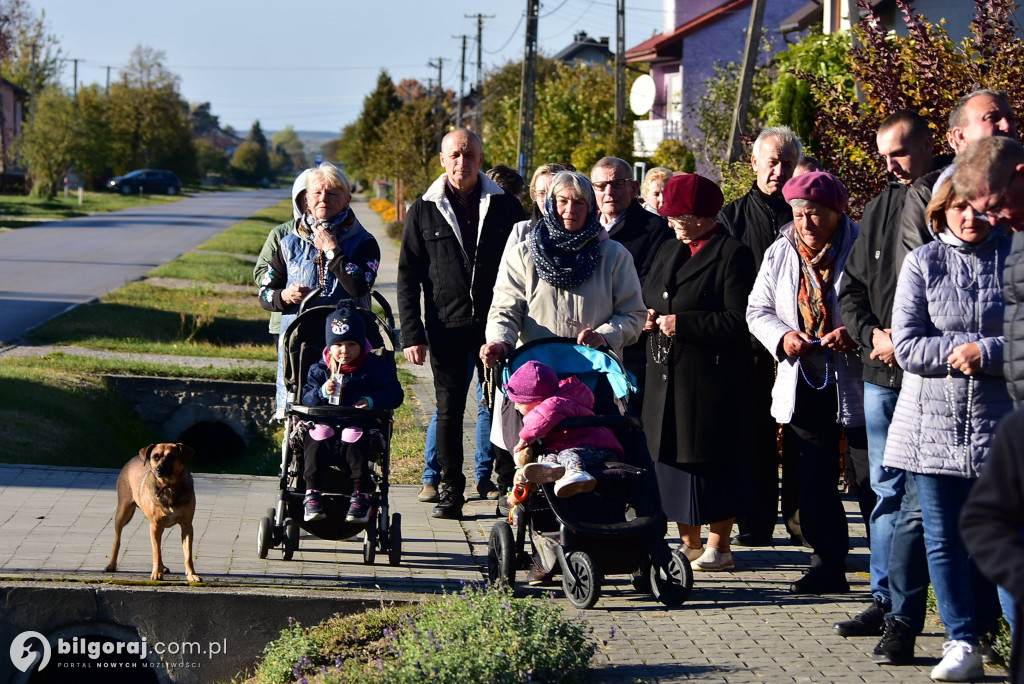Dereźnia. Procesja różańcowa. Wiara i tradycja mieszkańców