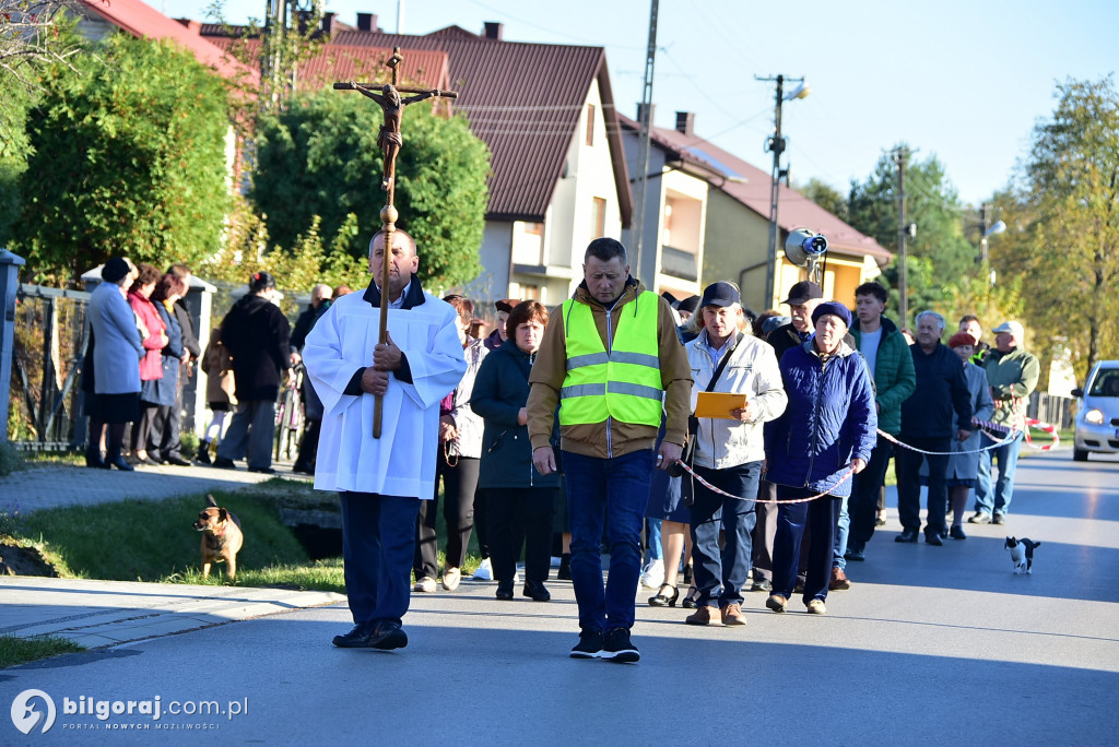 Dereźnia. Procesja różańcowa. Wiara i tradycja mieszkańców