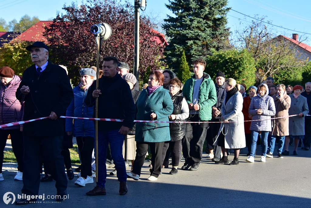 Dereźnia. Procesja różańcowa. Wiara i tradycja mieszkańców