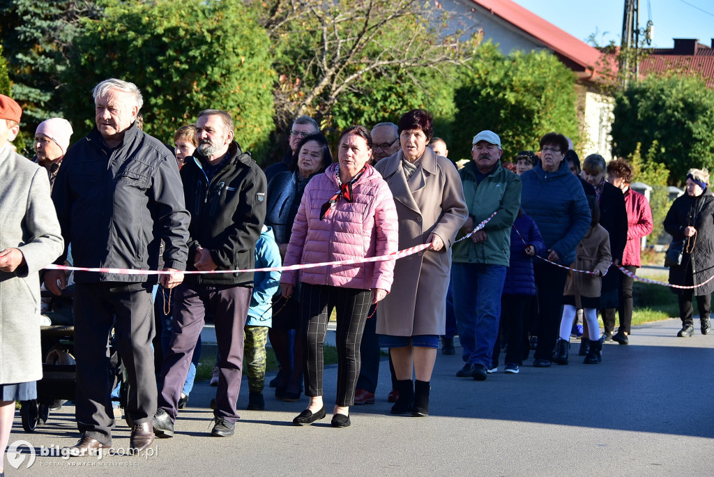 Dereźnia. Procesja różańcowa. Wiara i tradycja mieszkańców