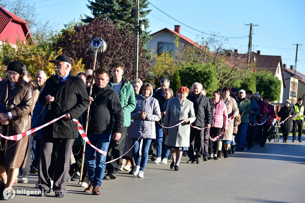 Dereźnia. Procesja różańcowa. Wiara i tradycja mieszkańców