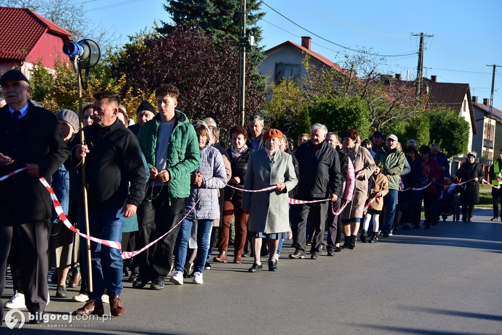 Dereźnia. Procesja różańcowa. Wiara i tradycja mieszkańców