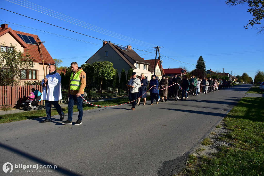 Dereźnia. Procesja różańcowa. Wiara i tradycja mieszkańców