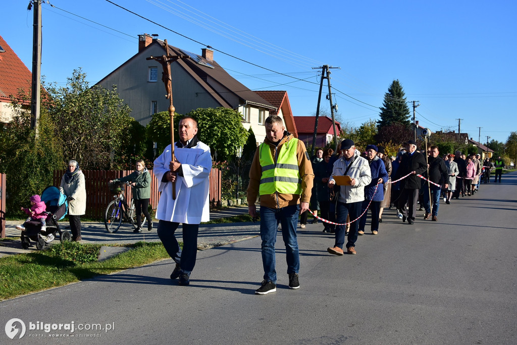 Dereźnia. Procesja różańcowa. Wiara i tradycja mieszkańców
