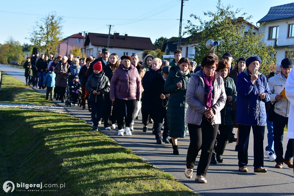 Dereźnia. Procesja różańcowa. Wiara i tradycja mieszkańców