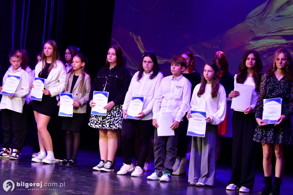 Biłgorajska Fundacja rzodała stypendia