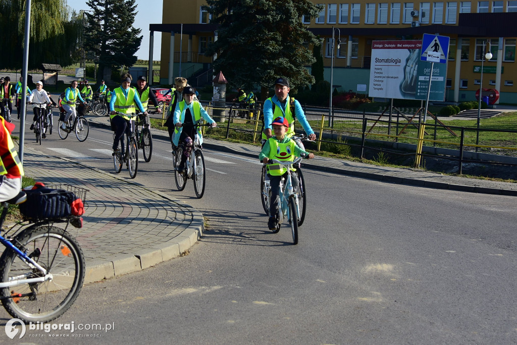 Rajd rowerowy z KGW w Potoku Górnym - Integracja, turystyka i radość