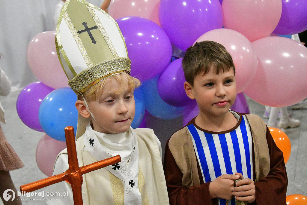 Wzory Świętości: Bal Wszystkich Świętych w Parafii św. Jana Pawła II