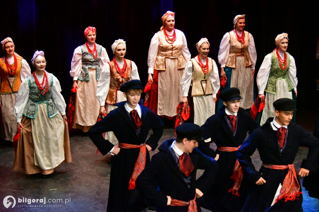 Folklor w sercu Biłgoraja: Zespół 