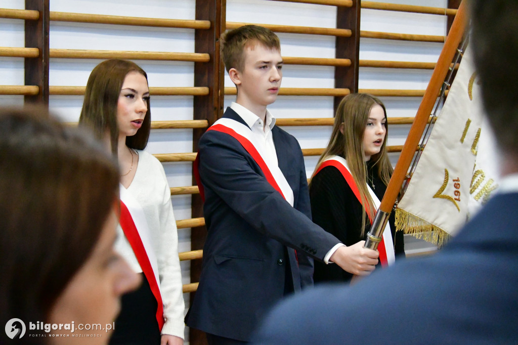 Patriotyzm wśród uczniów: Tak ZSZiO w Biłgoraju uczciło Dzień Niepodległości