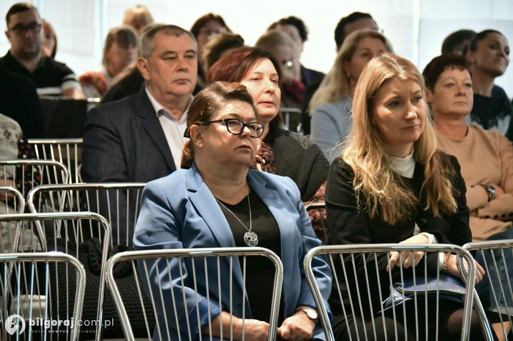 W Józefowie trwa konferencja 