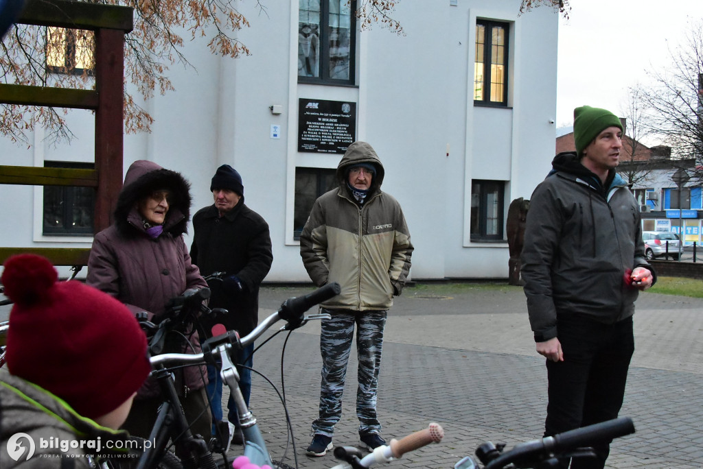 Bezpieczna jazda na rowerze po zmroku - Akcja w Biłgoraju promująca widoczność