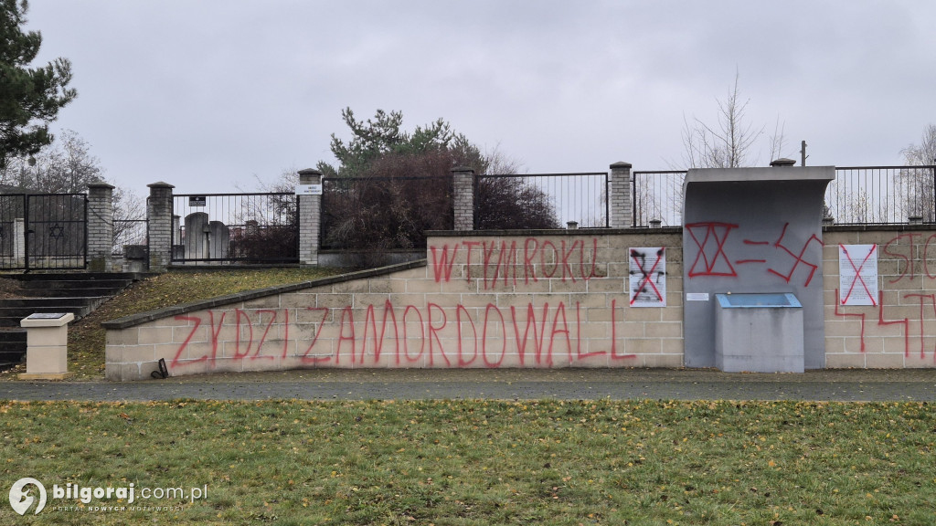 Akt wandalizmu przy żydowskim cmentarzu. Jest międzynarodowy wątek