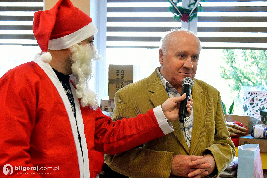 Mikołajkowe prezenty dla podopiecznych DPS dla Kombatantów