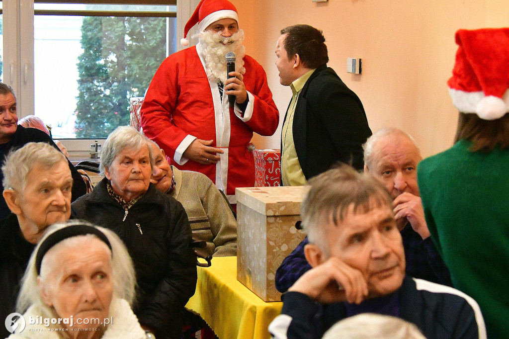 Mikołajkowe prezenty dla podopiecznych DPS dla Kombatantów
