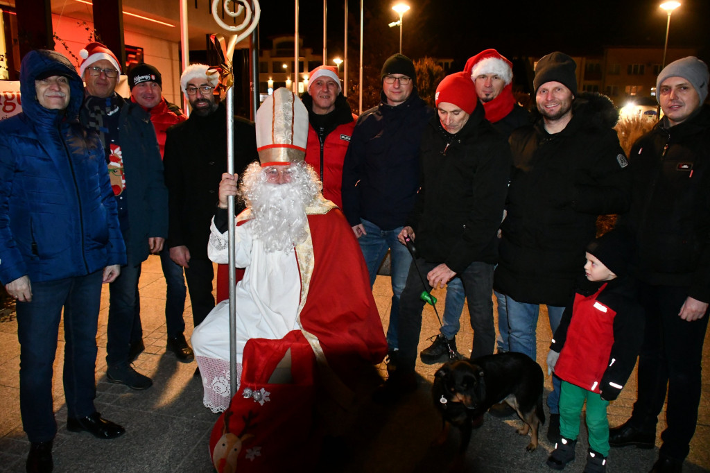 Mikołajki w Biłgoraju: Radosne świętowanie w sercu Śródmieścia