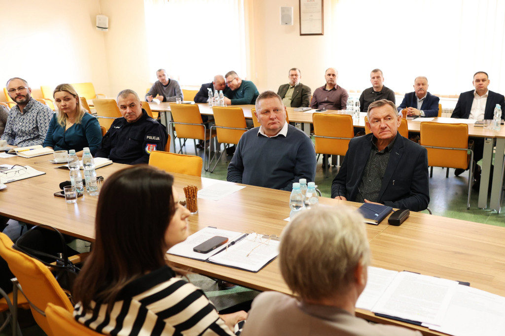 Wścieklizna - śmiertelna choroba odzwierzęca: Spotkanie w Starostwie Powiatowym w Biłgoraju