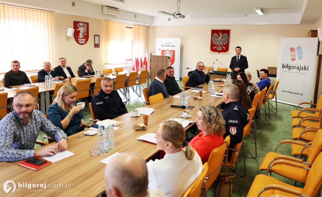 Wścieklizna - śmiertelna choroba odzwierzęca: Spotkanie w Starostwie Powiatowym w Biłgoraju