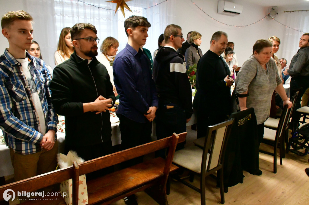 Świąteczne spotkanie osób niepełnosprawnych i chorych w Tereszpolu