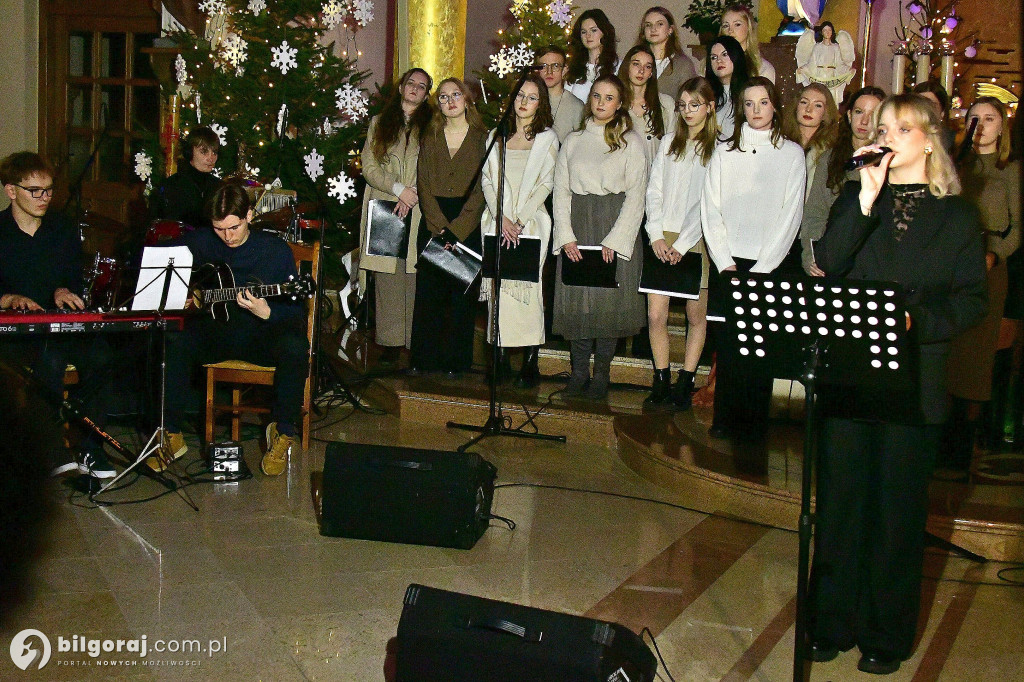 Uwielbienie Narodzonego. Niezwykły koncert młodzieży