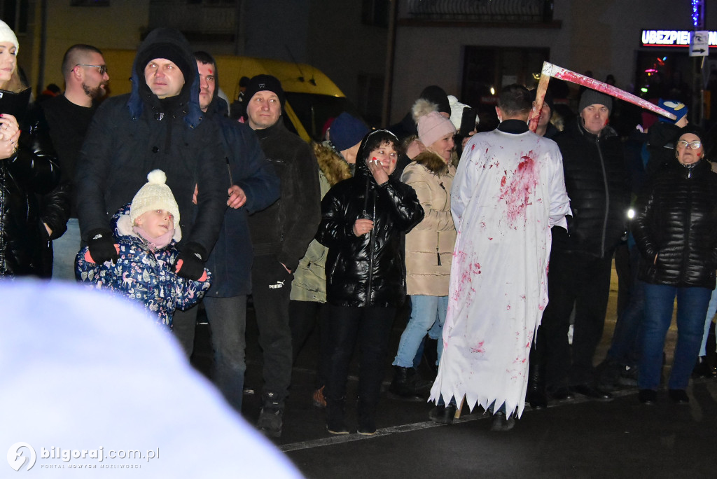 Sylwestrowy spektakl w Goraju, czyli gorajskie diabełki