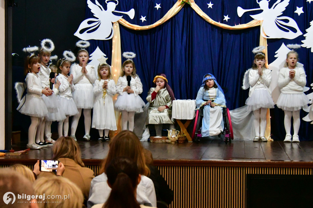 Bożonarodzeniowy spektakl przedszkolaków w Biłgoraju