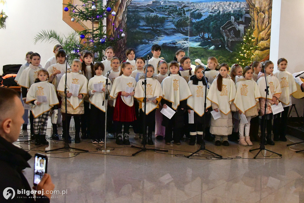 Koncert kolęd i pastorałek w wykonaniu Królewskich Skowronków