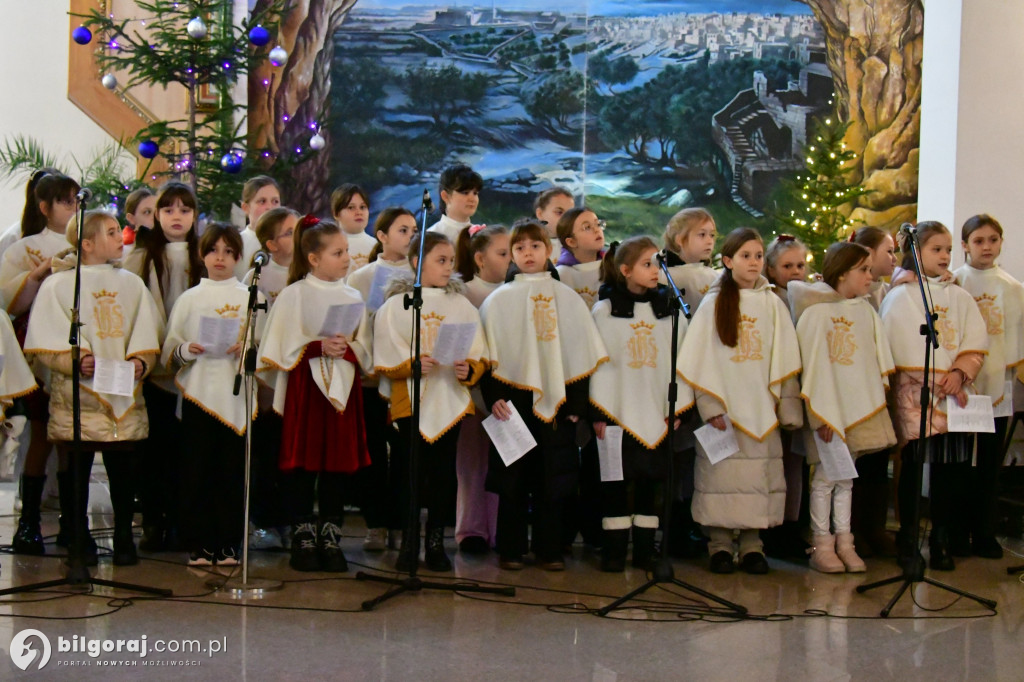 Koncert kolęd i pastorałek w wykonaniu Królewskich Skowronków