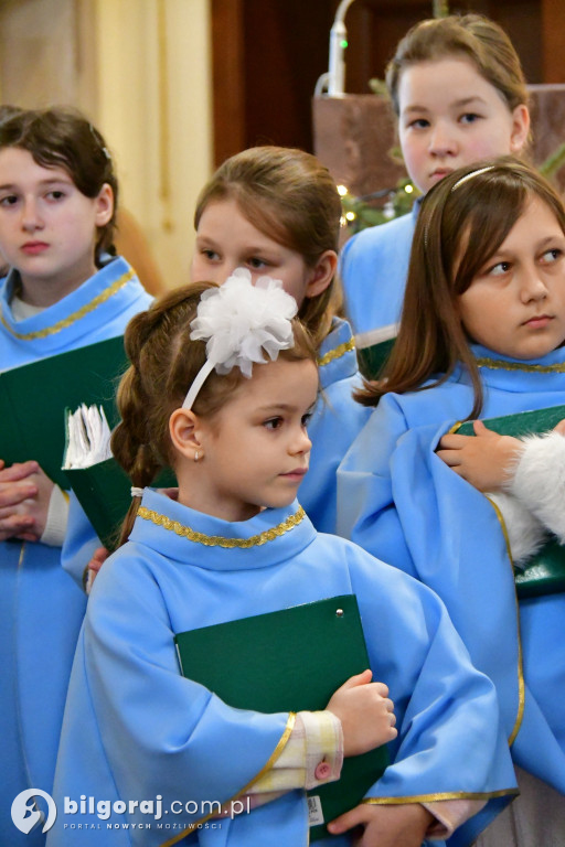 Koncert Kolęd w Dąbrowicy w wykonaniu młodych artystów