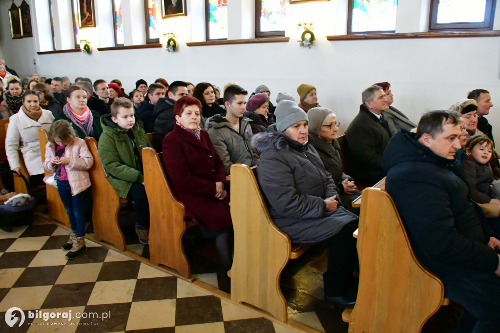 Koncert Kolęd w Dąbrowicy w wykonaniu młodych artystów