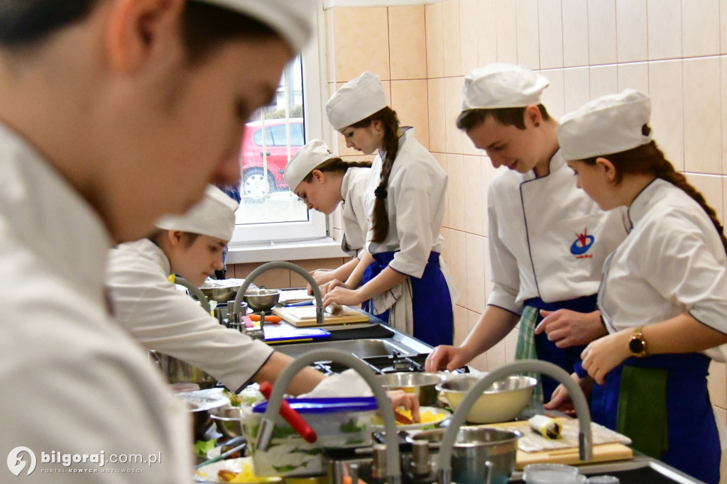 Warsztaty sushi w ZSZiO w Biłgoraju