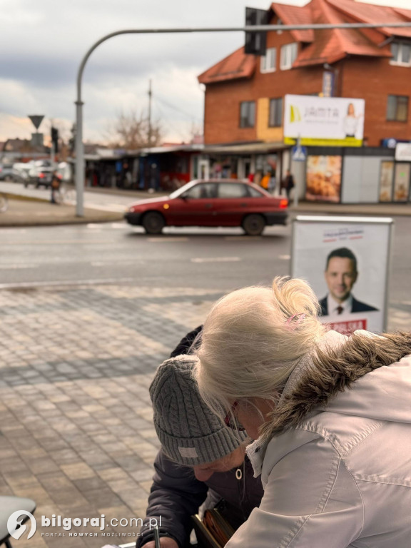 Zbierają podpisy pod kandydaturami kandydatów na Prezydenta RP