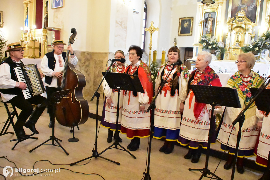 Kolędowanie w Soli: Zespół Folklorystyczny Wójtowianie zachwycił pięknem polskich kolęd