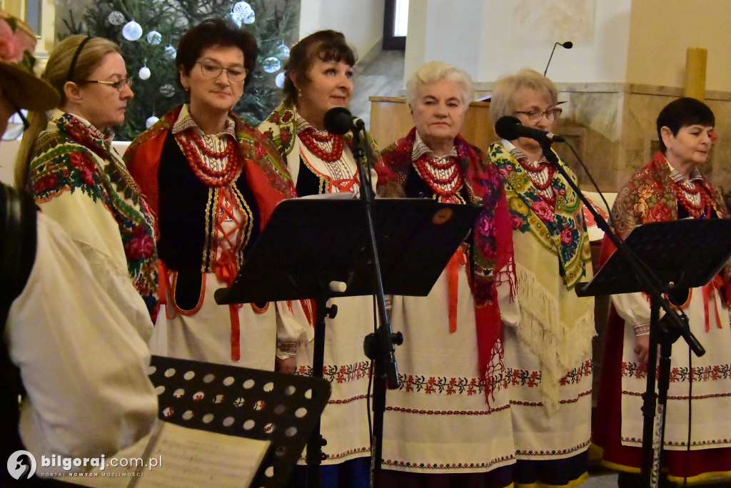 Kolędowanie w Soli: Zespół Folklorystyczny Wójtowianie zachwycił pięknem polskich kolęd