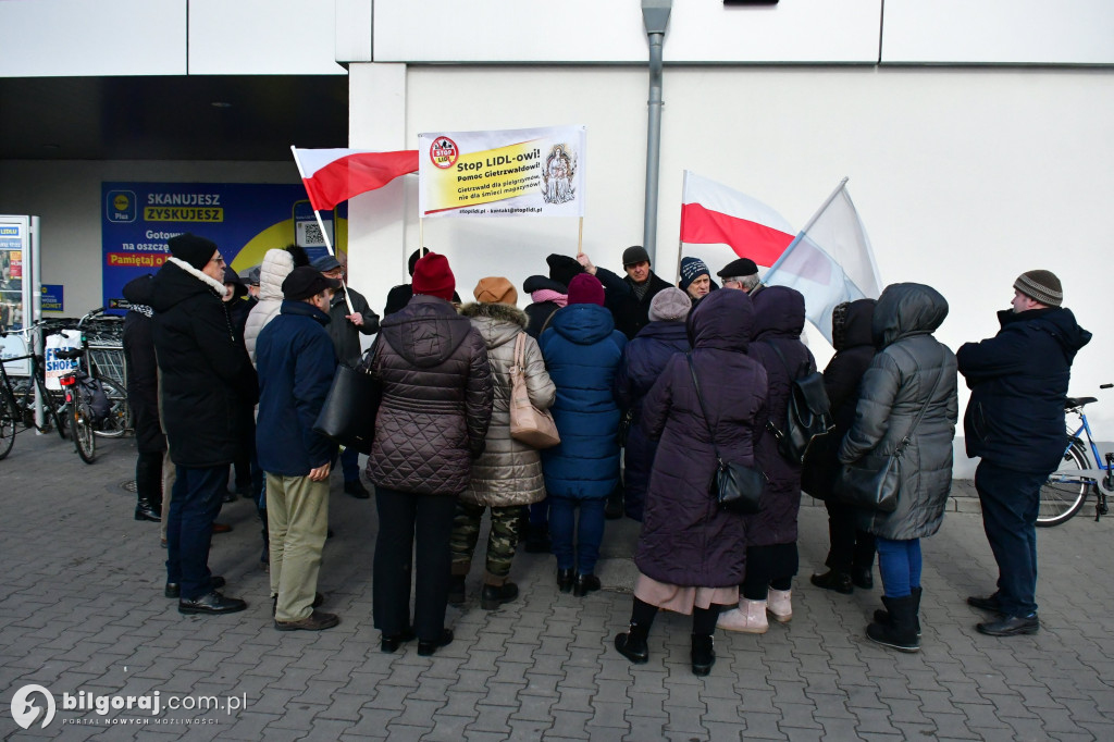 Biłgoraj. Protest pod sklepem Lidl