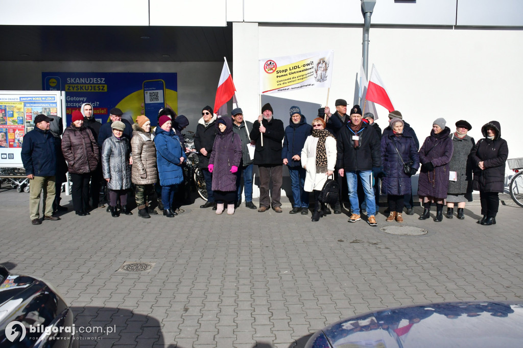 Biłgoraj. Protest pod sklepem Lidl