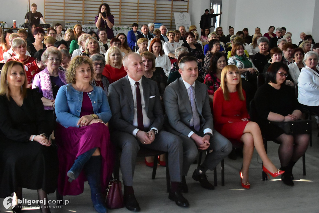 Świętowanie Dnia Kobiet w gminie Księżpol: Wyjątkowy koncert i życzenia od wójta