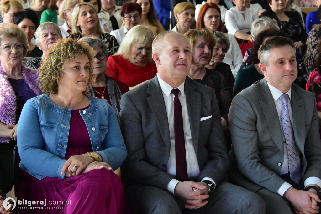 Świętowanie Dnia Kobiet w gminie Księżpol: Wyjątkowy koncert i życzenia od wójta