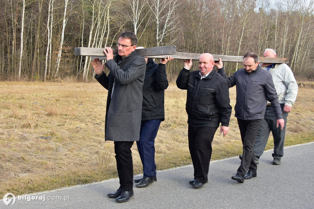 Droga Krzyżowa w Starym Lipowcu – Świadectwo wiary i solidarności