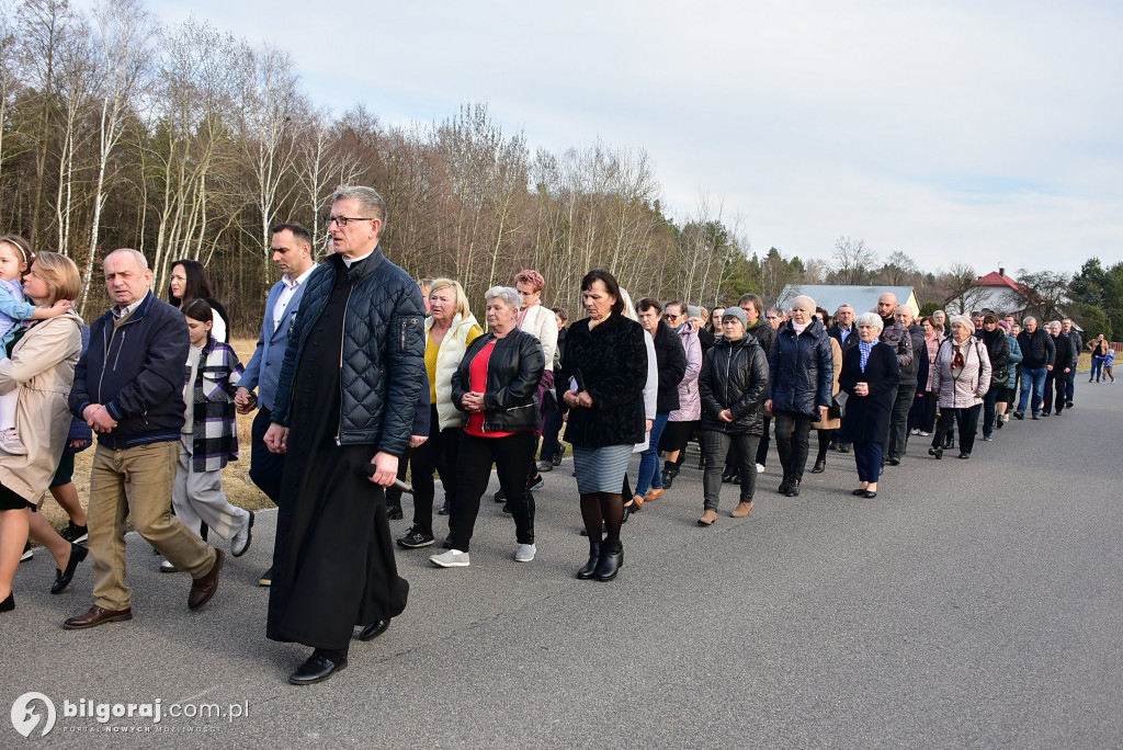 Droga Krzyżowa w Starym Lipowcu – Świadectwo wiary i solidarności