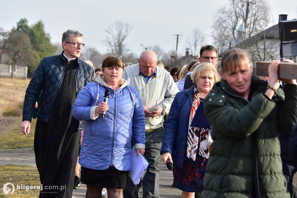 Droga Krzyżowa w Starym Lipowcu – Świadectwo wiary i solidarności