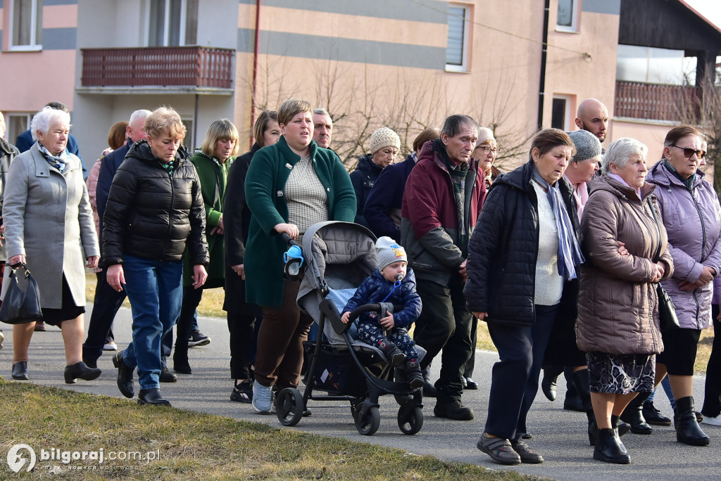 Droga Krzyżowa w Starym Lipowcu – Świadectwo wiary i solidarności